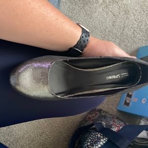 Silvery shiny, close toed heels